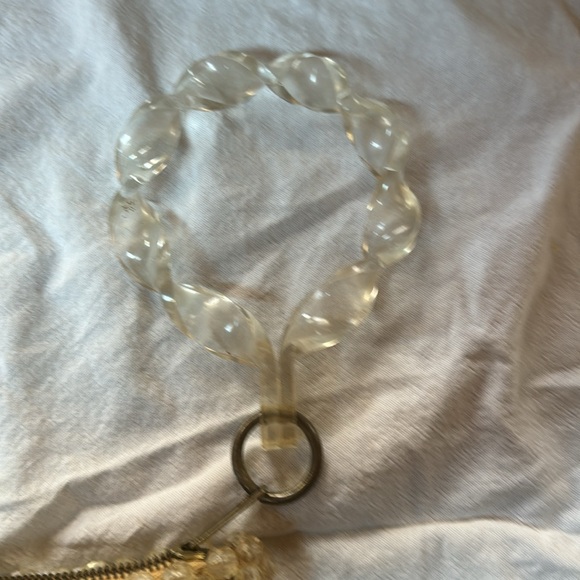 Vintage clear bead purse with lucite handle - Picture 4 of 11
